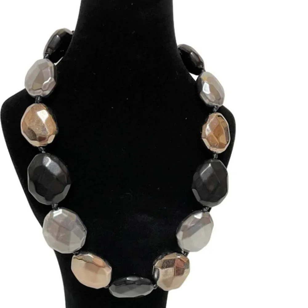 Chunky Pebble Women's Necklace - Picture 1 of 3